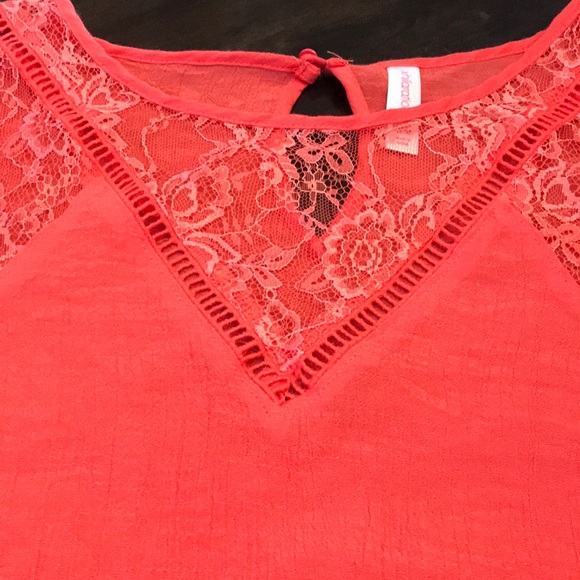 🌼🌸 3 for $15. Coral blouse - Picture 2 of 6